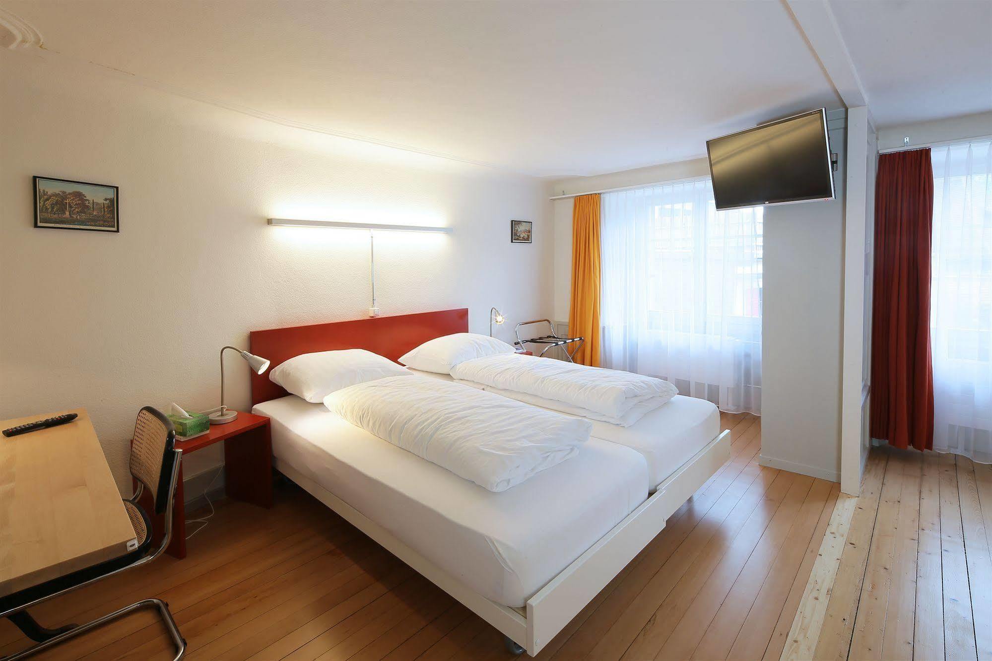 Hotel Roter Ochsen Solothurn Bagian luar foto